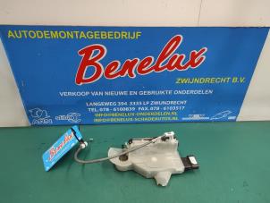 Begagnade Dörrlåsmekanism, 2-dörrars, vänster Citroen Jumpy 2.0 Blue HDI 180 Pris på förfrågan erbjuds av Benelux Zwijndrecht B.V.
