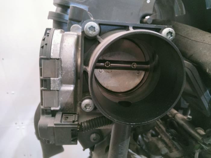 Motor van een Mercedes-Benz A (W169) 1.7 A-170 5-Drs. 2005