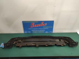 Begagnade Stötfångare, nedre del Peugeot 207 SW (WE/WU) 1.4 16V Vti Pris på förfrågan erbjuds av Benelux Zwijndrecht B.V.