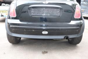 Begagnade Bakre stötfångare BMW Mini One/Cooper (R50) 1.6 16V One Pris € 50,00 Marginaltabell erbjuds av Benelux Zwijndrecht B.V.
