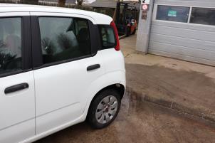 Gebruikte Portier 4Deurs links-achter Fiat Panda/Pandina (312) 1.2 69 Prijs op aanvraag aangeboden door Benelux Zwijndrecht B.V.
