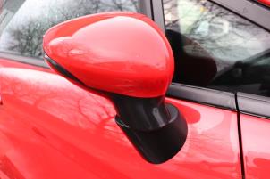 Gebruikte Buitenspiegel rechts Ford Fiesta 6 (JA8) 1.0 EcoBoost 12V 100 Prijs € 125,00 Margeregeling aangeboden door Benelux Zwijndrecht B.V.