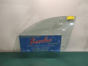 Używane Szyba drzwi lewych przednich wersja 4-drzwiowa BMW X3 (F25) xDrive28i 3.0 24V Cena na żądanie oferowane przez Benelux Zwijndrecht B.V.