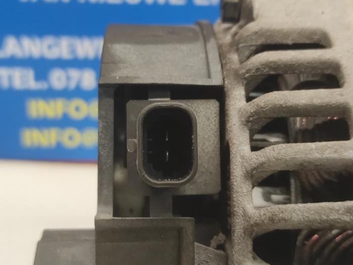 Dynamo från en Opel Agila (A) 1.2 16V Twin Port 2006