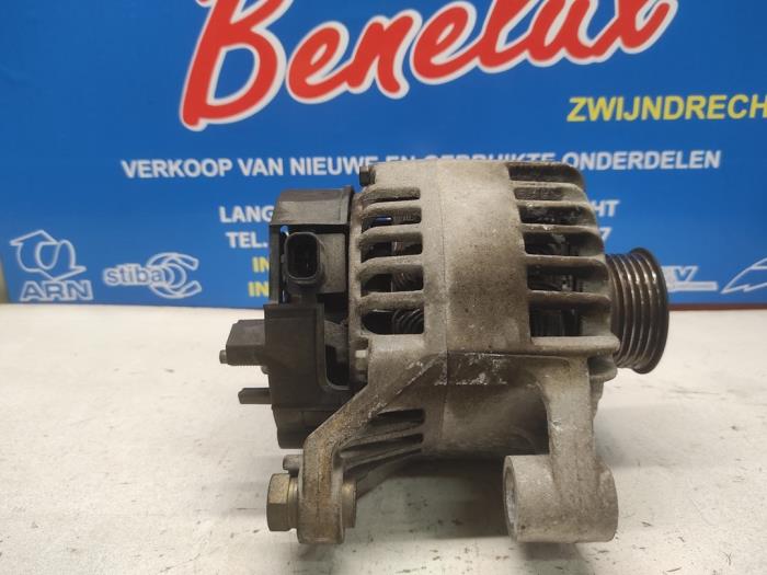 Dynamo från en Opel Agila (A) 1.2 16V Twin Port 2006