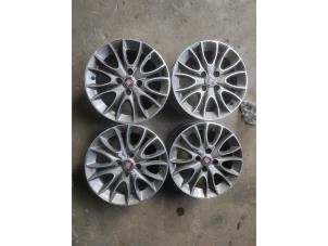 Gebruikte Sportvelgen Set Fiat Punto Evo (199) 1.3 JTD Multijet 85 16V Prijs op aanvraag aangeboden door Benelux Zwijndrecht B.V.