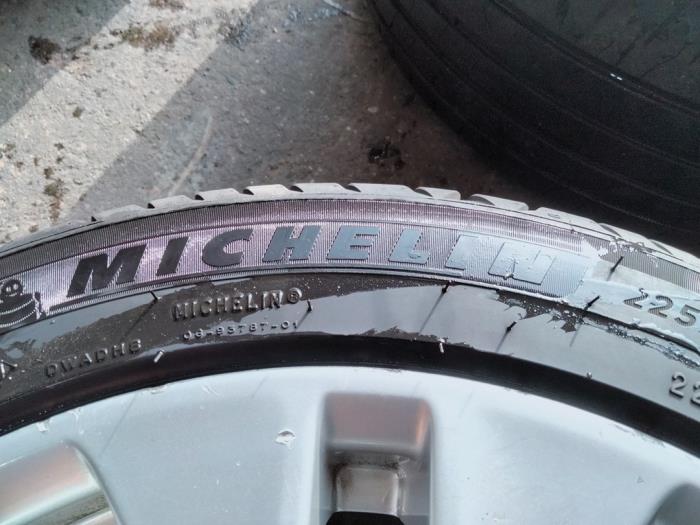 Hjuluppsättning + däck från en Mercedes-Benz C Estate (S204) 2.2 C-220 CDI 16V BlueEfficiency 2013