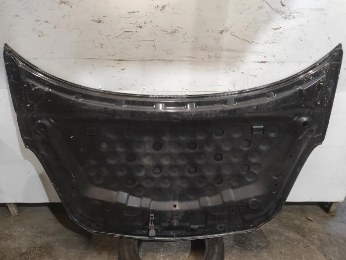 Motorhuv från en Opel Corsa D 1.4 16V Twinport 2008