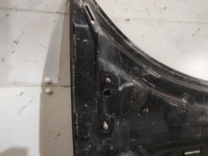 Motorhuv från en Opel Corsa D 1.4 16V Twinport 2008