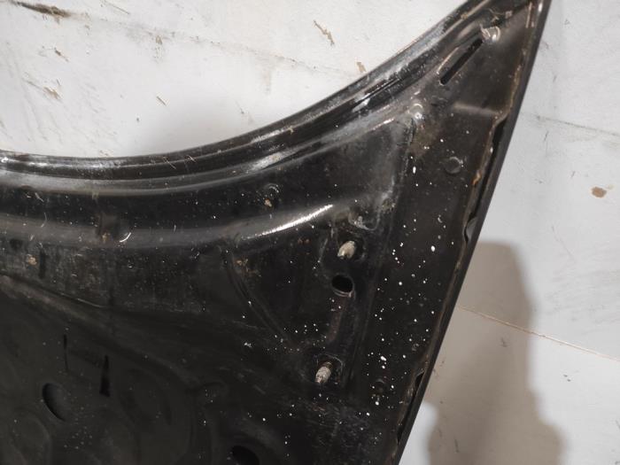 Motorhuv från en Opel Corsa D 1.4 16V Twinport 2008