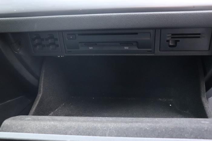 Navigeringssystem från en Volkswagen Golf VII (AUA) 1.6 TDI BMT 16V 2018