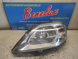 Begagnade Strålkastare, vänster Dacia Logan MCV (KS) 1.6 Pris på förfrågan erbjuds av Benelux Zwijndrecht B.V.