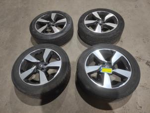 Begagnade Hjuluppsättning + däck Nissan Qashqai (J11) 1.2 DIG-T 16V Pris € 425,00 Marginaltabell erbjuds av Benelux Zwijndrecht B.V.