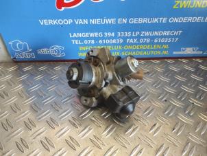 Używane Mechaniczna pompa paliwa Skoda Fabia II Combi 1.2 TDI 12V Greenline Cena na żądanie oferowane przez Benelux Zwijndrecht B.V.