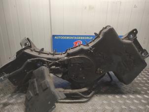 Begagnade AdBlue-tank Ford Transit Connect (PJ2) 1.5 EcoBlue Pris på förfrågan erbjuds av Benelux Zwijndrecht B.V.