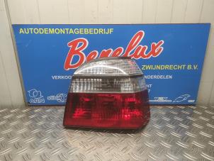 Gebruikte Achterlicht rechts Volkswagen Golf III (1H1) 1.6 i Prijs op aanvraag aangeboden door Benelux Zwijndrecht B.V.