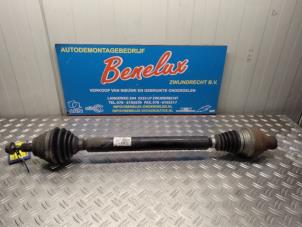 Begagnade Drivaxel, höger fram Volkswagen Jetta III (1K2) 1.4 TSI 122 16V Pris på förfrågan erbjuds av Benelux Zwijndrecht B.V.