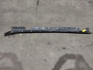 Begagnade Sidokjol, höger BMW X3 (F25) xDrive28i 3.0 24V Pris på förfrågan erbjuds av Benelux Zwijndrecht B.V.