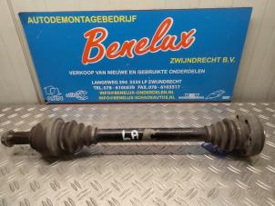 Begagnade Drivaxel, vänster bak BMW 3 serie (E93) 335i 24V Pris på förfrågan erbjuds av Benelux Zwijndrecht B.V.