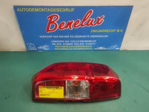 Używane Tylne swiatlo pozycyjne lewe Nissan Navara (D40) 2.5 dCi 16V 4x4 Cena na żądanie oferowane przez Benelux Zwijndrecht B.V.