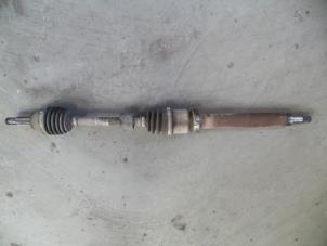 Begagnade Drivaxel, höger fram Ford Fiesta 6 (JA8) 1.4 TDCi Pris på förfrågan erbjuds av Autodemontage Joko B.V.