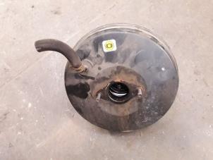 Begagnade Bromsservo Daihatsu Terios (J1) 1.3 16V 4x4 Pris på förfrågan erbjuds av Autodemontage Joko B.V.