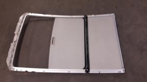 Używane Daszek Peugeot 207/207+ (WA/WC/WM) 1.6 HDi 16V Cena na żądanie oferowane przez Autodemontage Joko B.V.