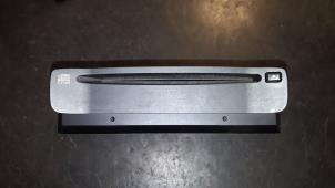 Begagnade CD-växlare Nissan Primera Wagon (W12) 1.8 16V Pris på förfrågan erbjuds av Autodemontage Joko B.V.