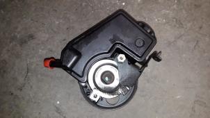 Begagnade Servostyrningspump Citroen Xsara Picasso (CH) 1.6 Pris på förfrågan erbjuds av Autodemontage Joko B.V.