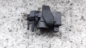 Gebruikte Vacuum Relais Renault Twingo II (CN) 1.5 dCi 90 FAP Prijs op aanvraag aangeboden door Autodemontage Joko B.V.