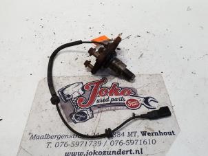 Begagnade Bakaxeltapp Ford Focus 1 Wagon 1.8 TDdi Pris på förfrågan erbjuds av Autodemontage Joko B.V.