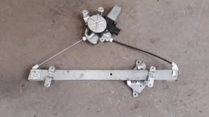 Begagnade Fönstermekanism, 4-dörrars, vänster fram Mitsubishi Lancer Wagon (CS/CT) 1.6 16V Pris på förfrågan erbjuds av Autodemontage Joko B.V.