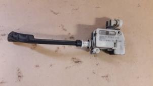 Gebruikte Centrale deurvergrendelingsmotor Opel Insignia 2.0 CDTI 16V 130 Ecotec Prijs op aanvraag aangeboden door Autodemontage Joko B.V.