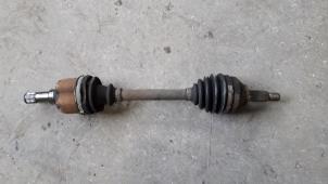 Gebruikte Aandrijfas links-voor Ford Mondeo III Wagon 2.0 TDCi 115 16V Prijs op aanvraag aangeboden door Autodemontage Joko B.V.