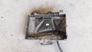 Używane Pojemnik na akumulator Skoda Fabia II Combi 1.9 TDi Cena na żądanie oferowane przez Autodemontage Joko B.V.