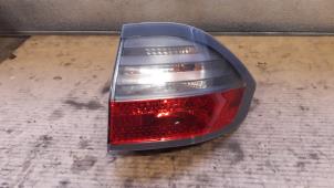 Begagnade Baklykta, höger Ford S-Max (GBW) 2.0 16V Pris på förfrågan erbjuds av Autodemontage Joko B.V.