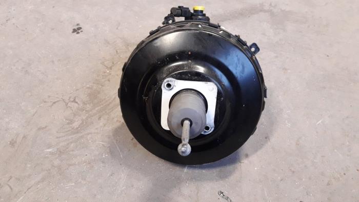 Bromsservo från en Audi Q7 (4LB) 3.0 TDI V6 24V 2013