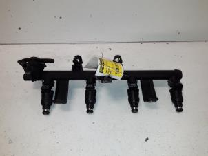 Begagnade Insprutare (bensin) Peugeot 406 Break (8E/F) 1.8 16V Pris på förfrågan erbjuds av Autodemontage Joko B.V.