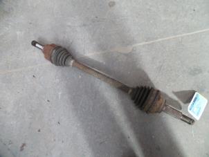 Begagnade Drivaxel, vänster fram Ford Transit 2.0 TDdi 16V Pris på förfrågan erbjuds av Autodemontage Joko B.V.