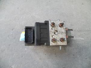 Begagnade ABS-pump Ford Transit 2.0 TDdi 16V Pris på förfrågan erbjuds av Autodemontage Joko B.V.