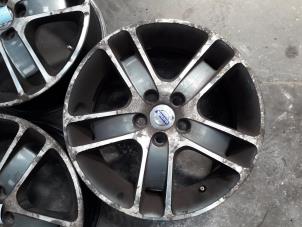 Begagnade Hjul Volvo S40 (MS) 1.6 D 16V Pris på förfrågan erbjuds av Autodemontage Joko B.V.