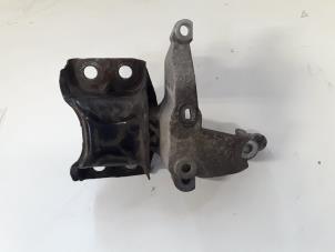 Begagnade Motorfäste Renault Twingo II (CN) 1.5 dCi 70 Pris på förfrågan erbjuds av Autodemontage Joko B.V.