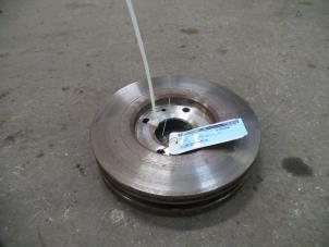 Begagnade Främre bromsskiva Citroen Xsara Picasso (CH) 1.8 16V Pris på förfrågan erbjuds av Autodemontage Joko B.V.