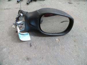 Begagnade Skärmspegel, höger Citroen Xsara Picasso (CH) 1.8 16V Pris på förfrågan erbjuds av Autodemontage Joko B.V.