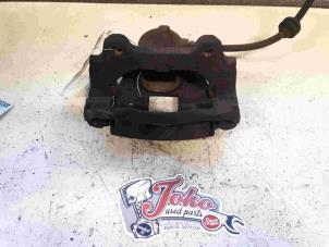 Begagnade Främre bromsok, höger Fiat Punto Evo (199) 1.3 JTD Multijet 85 16V Pris på förfrågan erbjuds av Autodemontage Joko B.V.