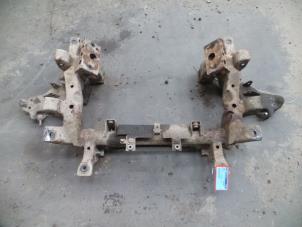 Gebruikte Subframe Mitsubishi Pajero Hardtop (V6/7) 3.2 DI-D 16V Long Prijs op aanvraag aangeboden door Autodemontage Joko B.V.