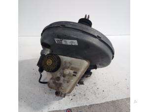 Begagnade Huvudcylinder Mercedes C (W202) 2.2 C-200 CDI 16V Pris på förfrågan erbjuds av Autodemontage Joko B.V.