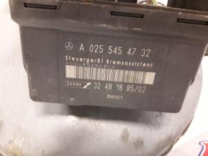 Begagnade ABS-dator Mercedes C (W202) 2.2 C-200 CDI 16V Pris på förfrågan erbjuds av Autodemontage Joko B.V.