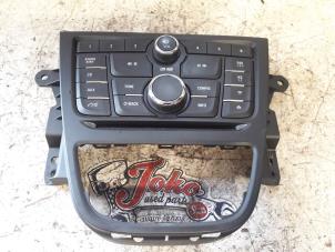 Begagnade Radiokontrollpanel Opel Mokka/Mokka X 1.4 Turbo 16V 4x2 Pris på förfrågan erbjuds av Autodemontage Joko B.V.