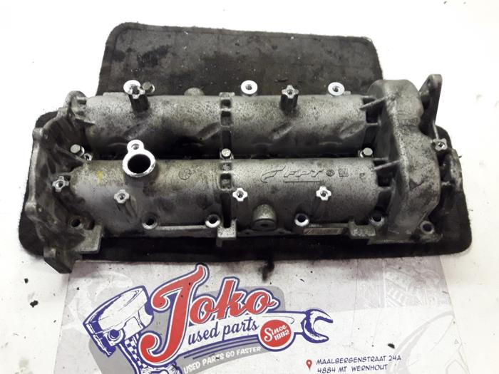 Kamaxelhus från en Fiat Punto Evo (199) 1.3 JTD Multijet 85 16V 2011